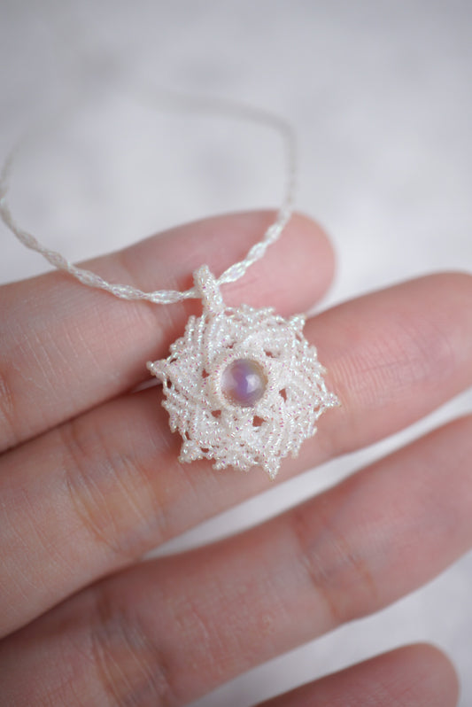 馬島月亮石 ︳Macramé 蠟線編織吊墜