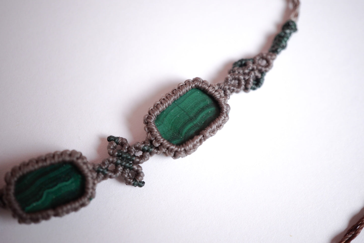 孔雀石 ︳Macramé 蠟線編織頸圈