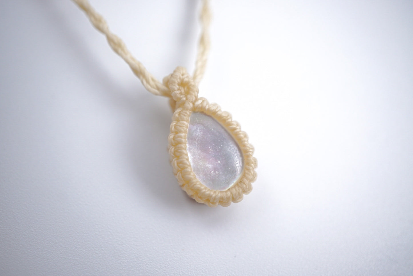 珍珠貝母︳Macramé 蠟線編織吊墜