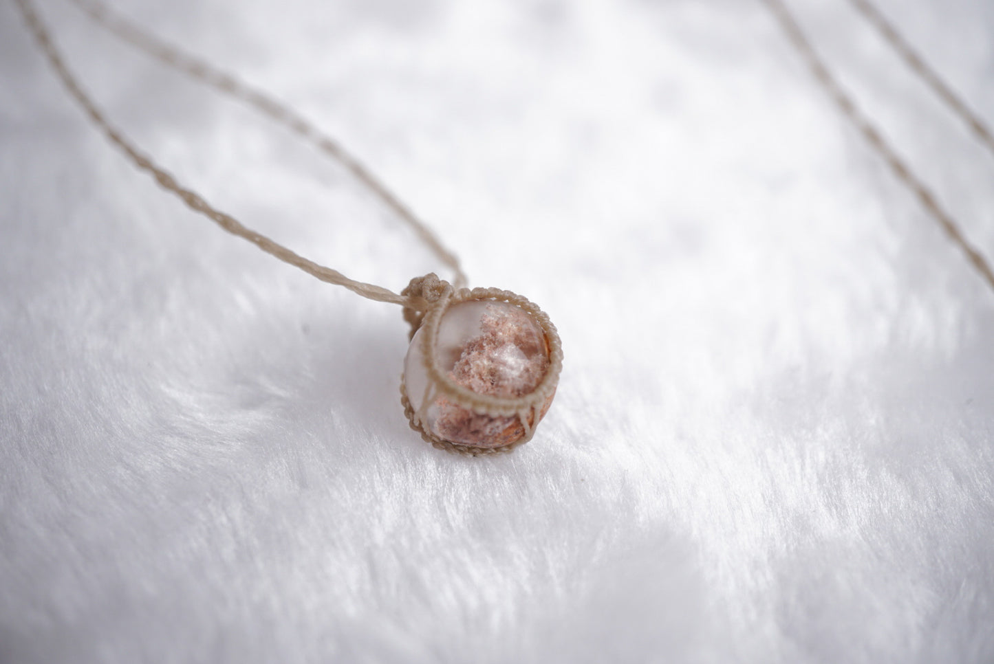 幽靈石 ︳Macramé 蠟線編織吊墜