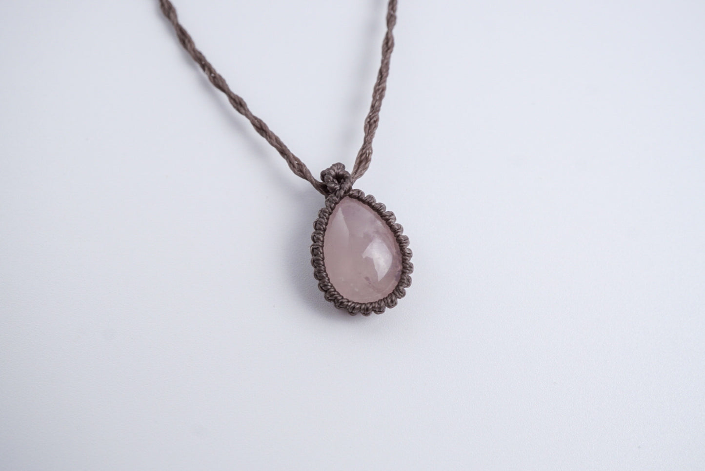 粉晶︳Macramé 蠟線編織吊墜