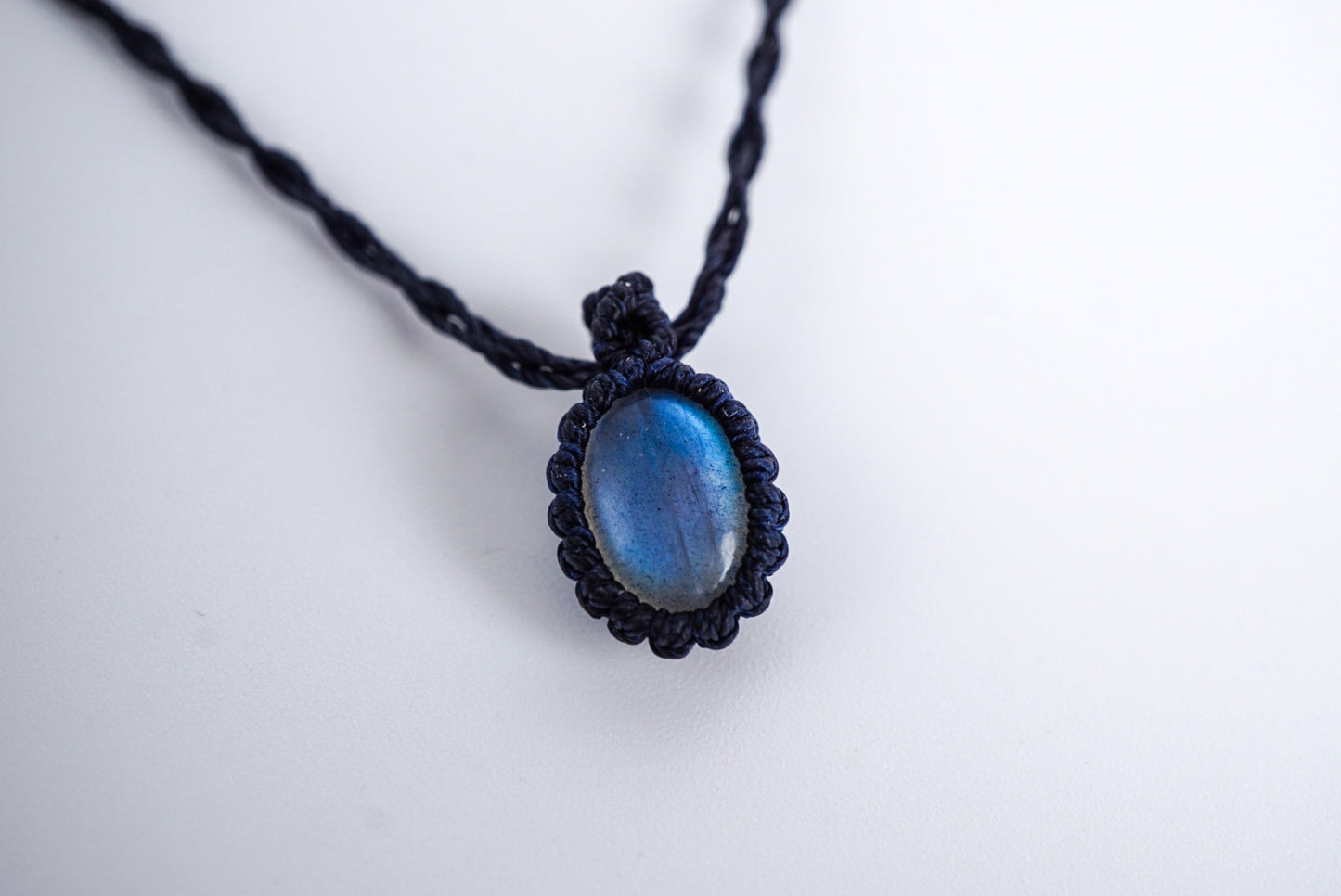 拉長石 ︳Macramé 蠟線編織吊墜