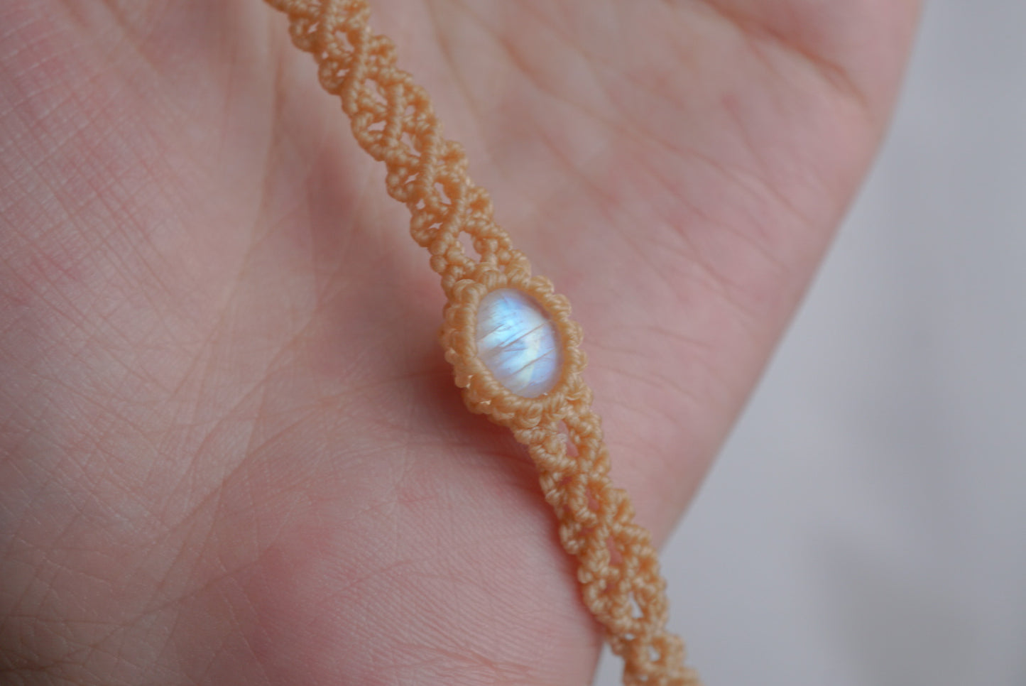 月亮石 ︳Macramé 蠟線編織頸圈