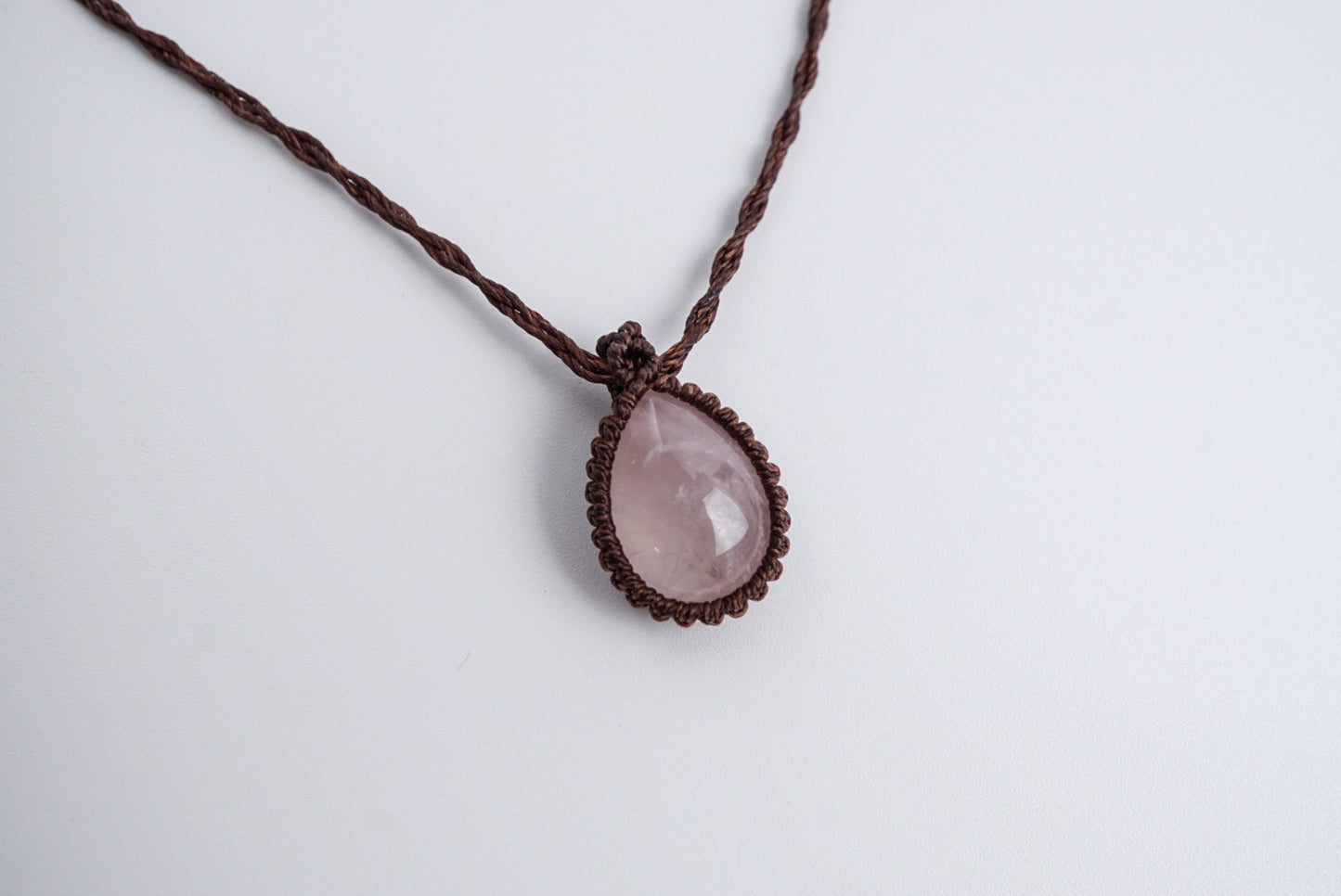 粉晶︳Macramé 蠟線編織吊墜