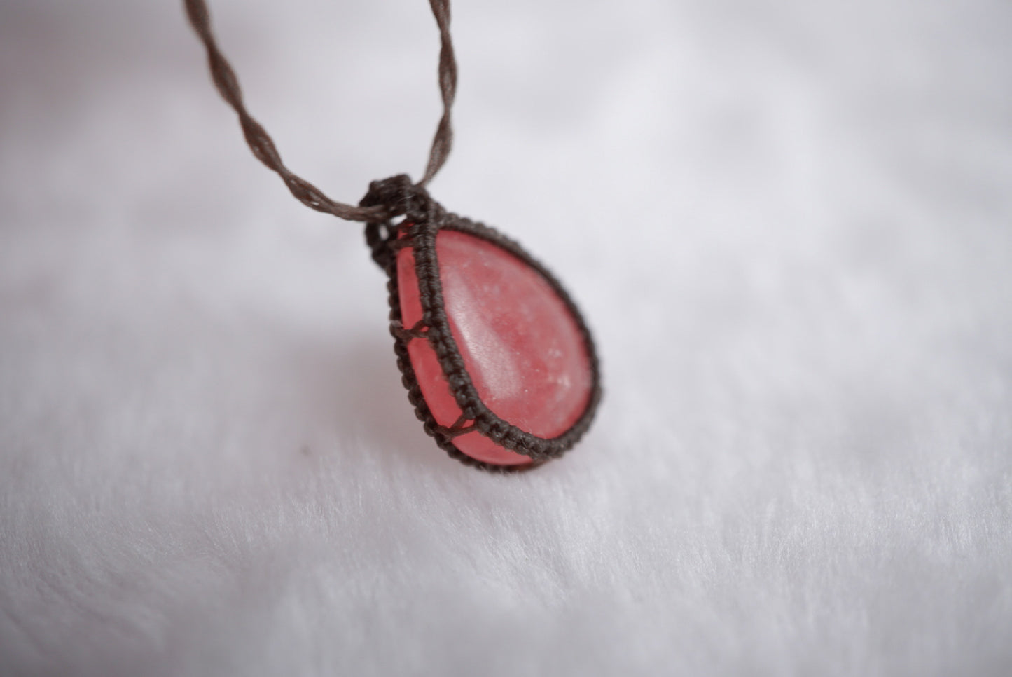 紅紋石 ︳Macramé 蠟線編織吊墜