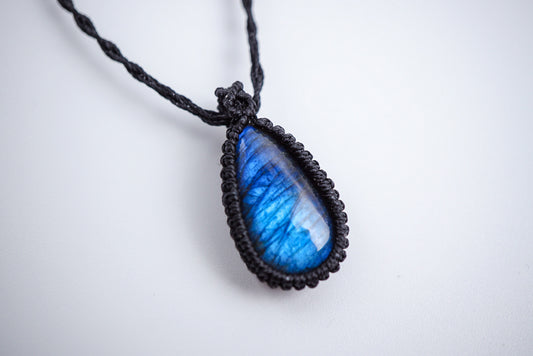 拉長石 ︳Macramé 蠟線編織吊墜