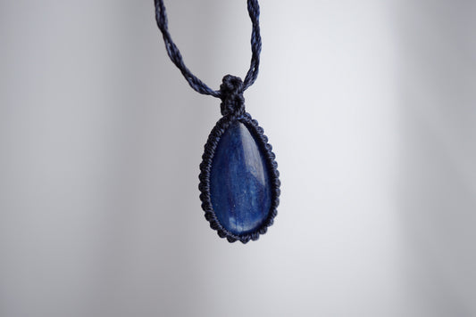 藍晶石 ︳Macramé 蠟線編織吊墜