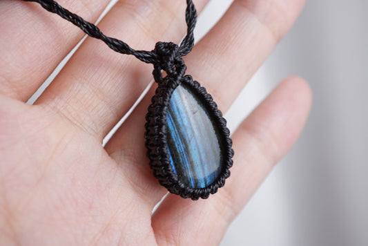 拉長石 ︳Macramé 蠟線編織吊墜
