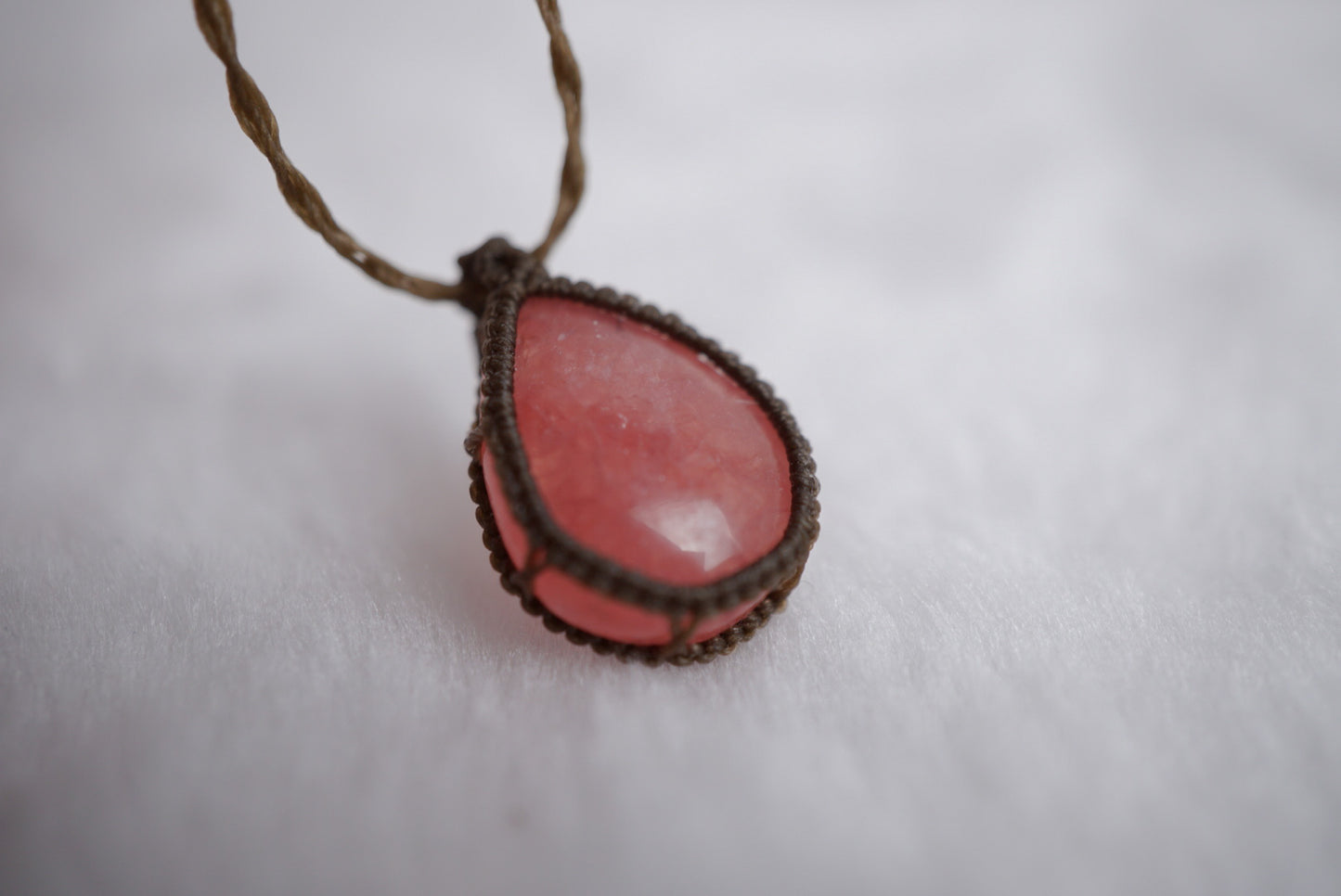 紅紋石 ︳Macramé 蠟線編織吊墜