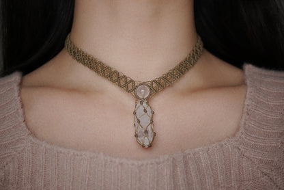 粉晶 ︳白水晶｜Macramé 蠟線編織頸圈