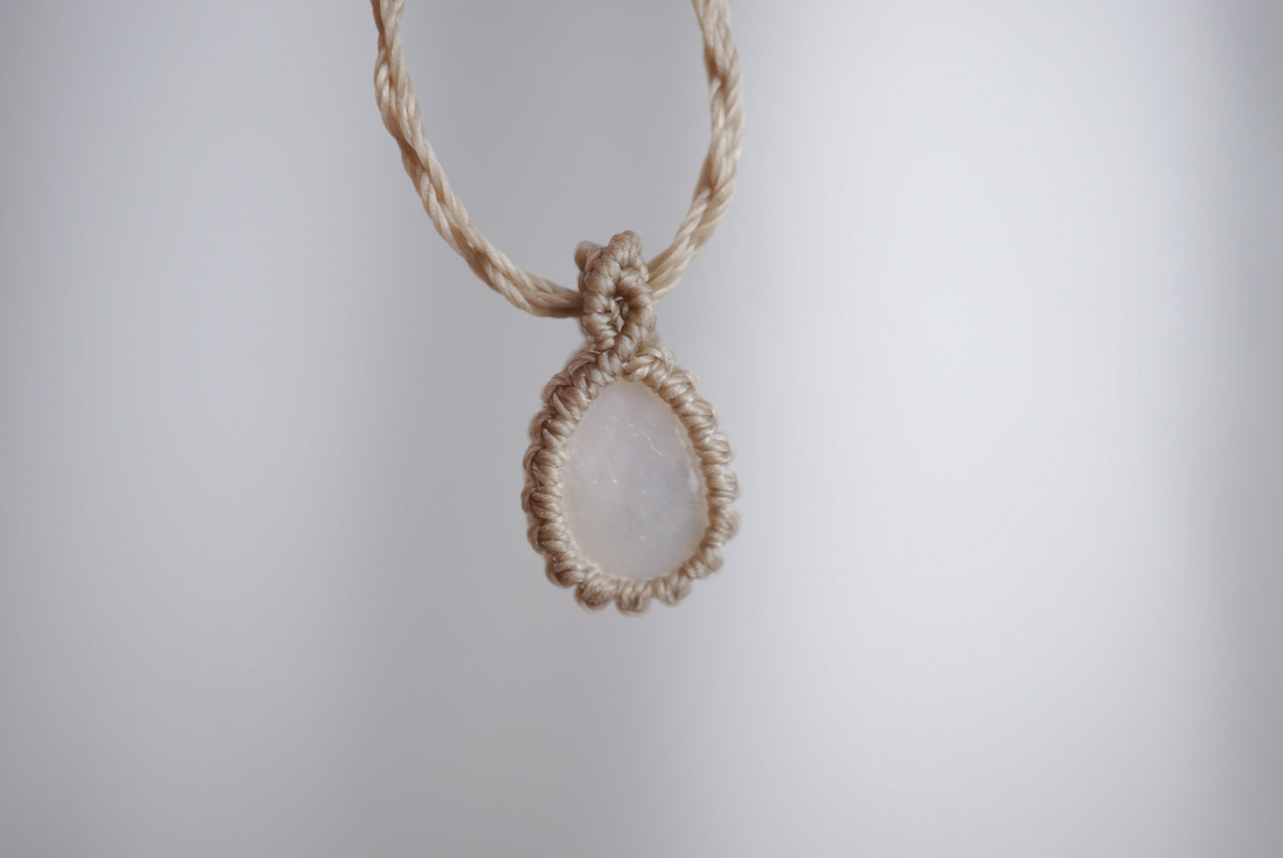 珍珠貝母︳Macramé 蠟線編織吊墜