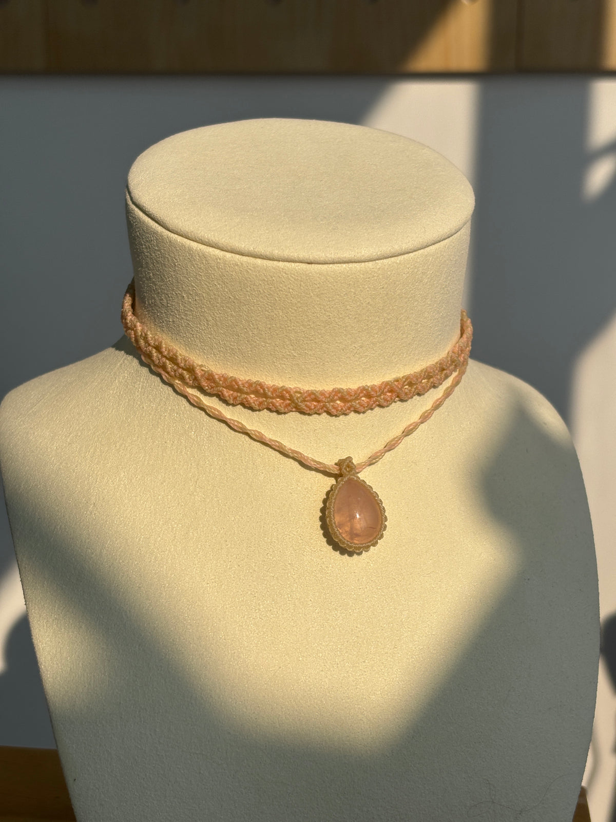 粉晶 ︳Macramé 蠟線編織頸圈
