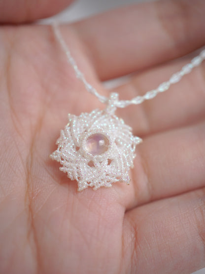 馬島月亮石 ︳Macramé 蠟線編織吊墜