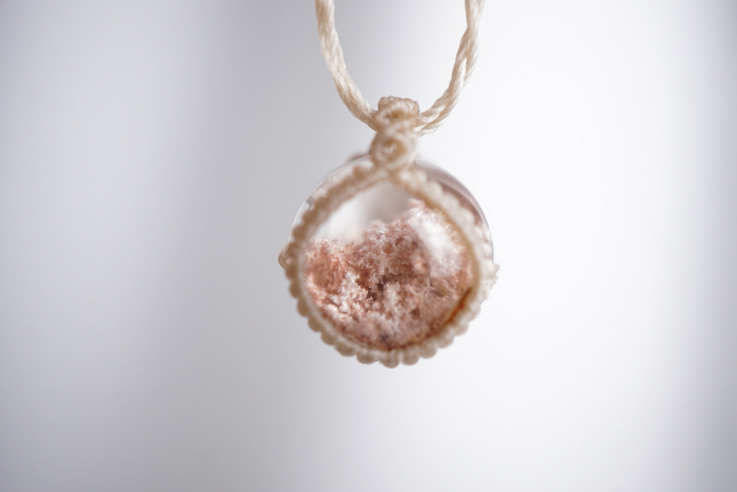 幽靈石 ︳Macramé 蠟線編織吊墜