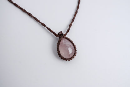粉晶︳Macramé 蠟線編織吊墜