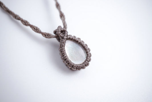 珍珠貝母︳Macramé 蠟線編織吊墜