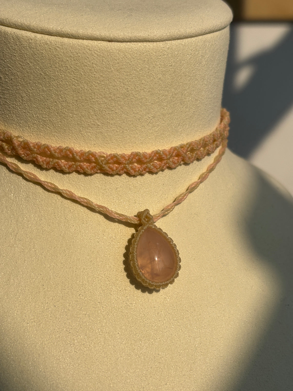 粉晶 ︳Macramé 蠟線編織頸圈