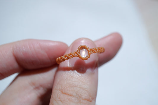馬島月亮石 ︳Macramé 蠟線編織戒指
